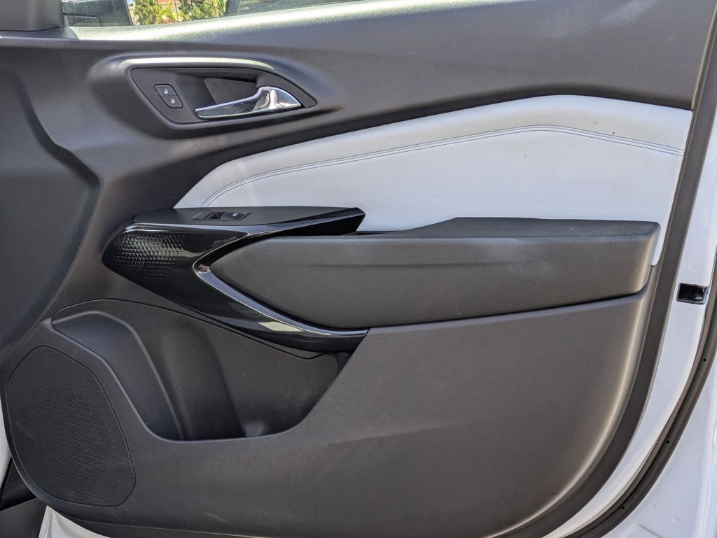Thumbnail: 2025 Chevrolet Trax - 32