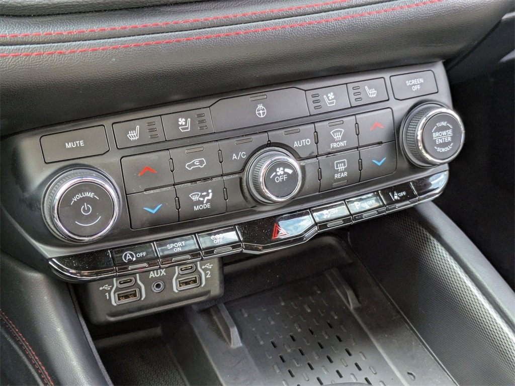 Thumbnail: 2025 Dodge Durango - 22