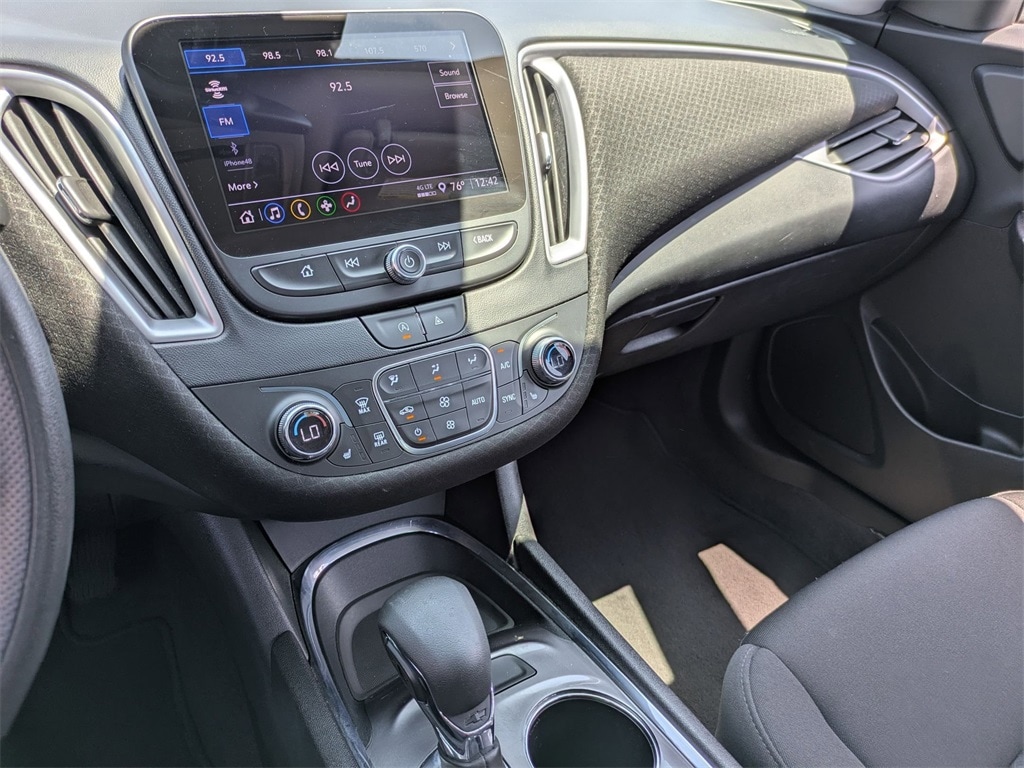 Thumbnail: 2023 Chevrolet Malibu - 20
