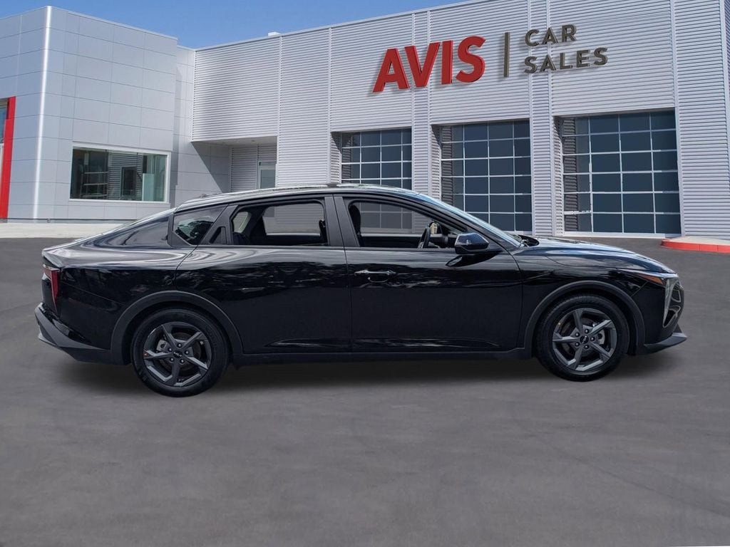 Thumbnail: 2025 Kia K4 - 5