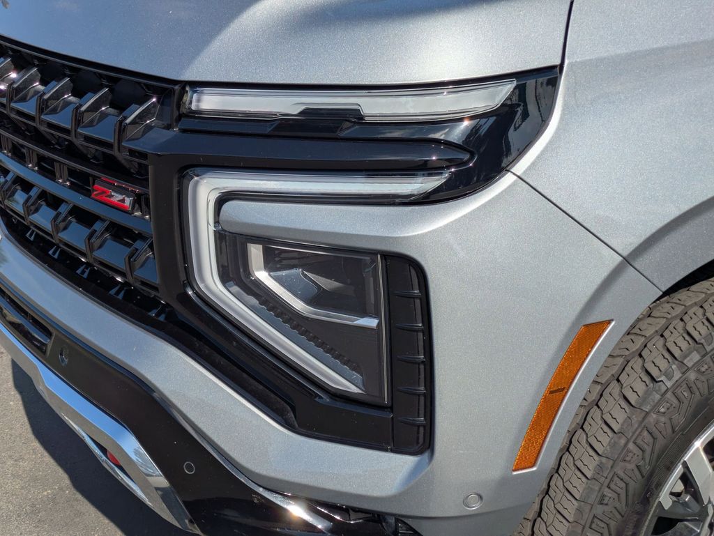 Thumbnail: 2025 Chevrolet Suburban - 11