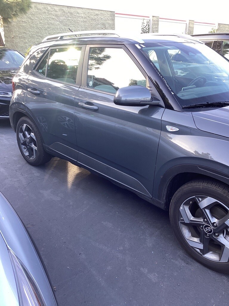 Thumbnail: 2025 Hyundai Venue - 5