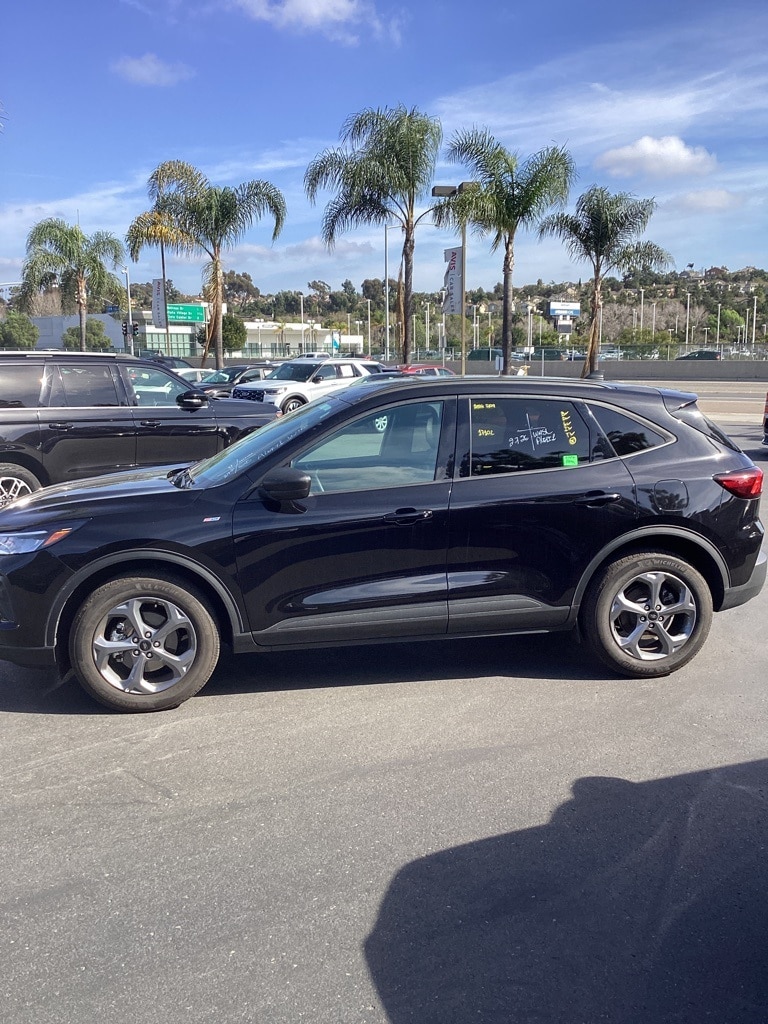 Thumbnail: 2025 Ford Escape - 6