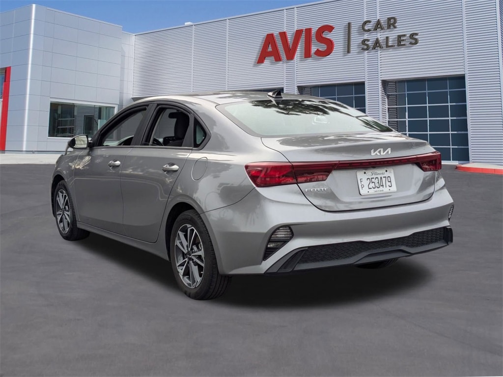 Thumbnail: 2024 Kia Forte - 9