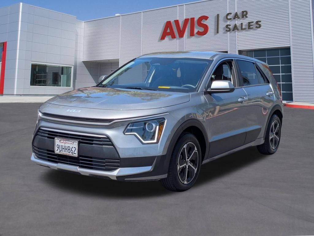 2025 Kia Niro LX HEV's photo