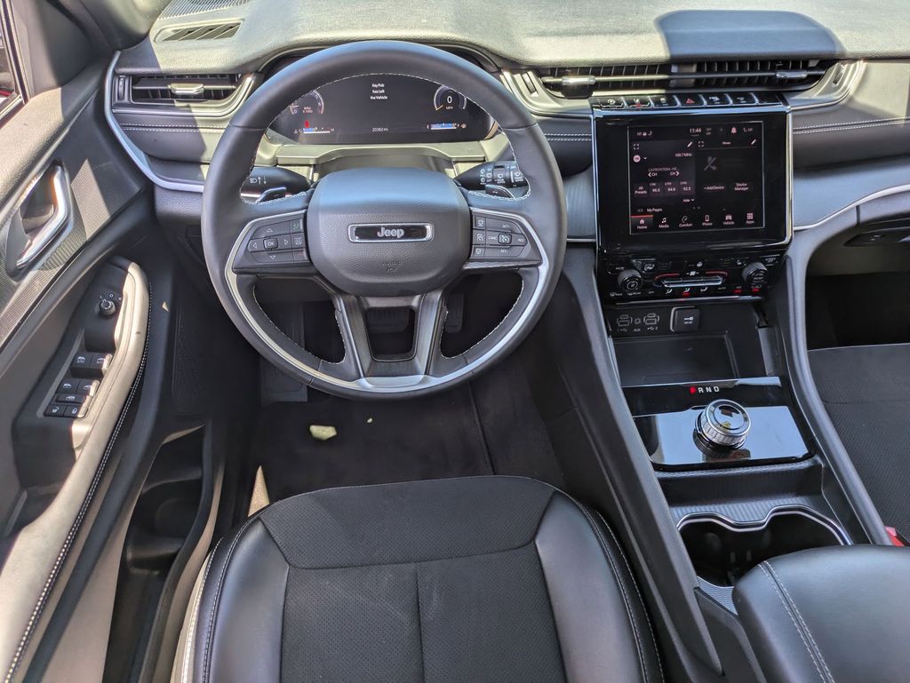 Thumbnail: 2025 Jeep Grand Cherokee - 25