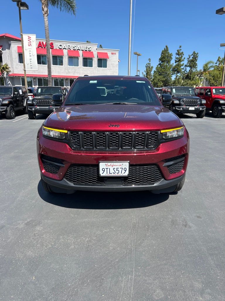 Thumbnail: 2025 Jeep Grand Cherokee - 6