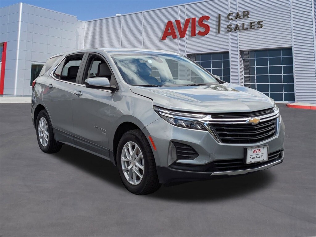 2023 Chevrolet Equinox photo 3