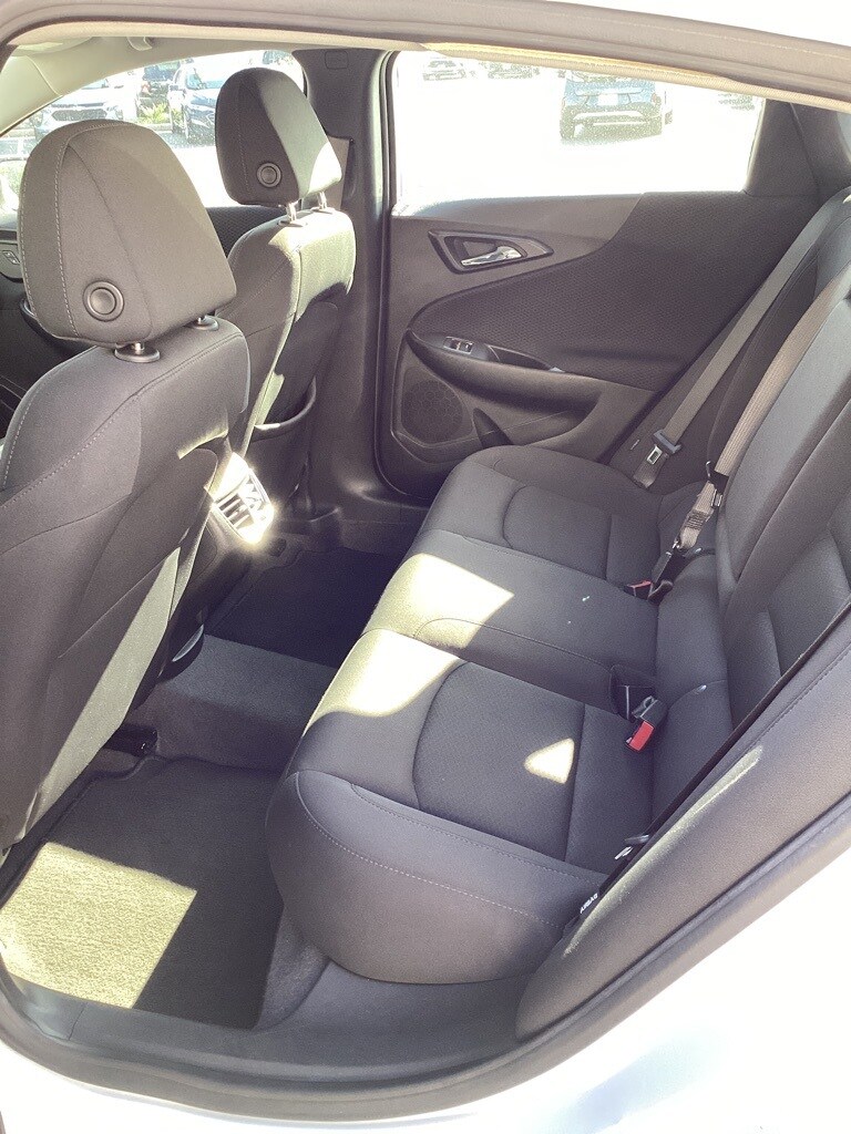 Thumbnail: 2023 Chevrolet Malibu - 10