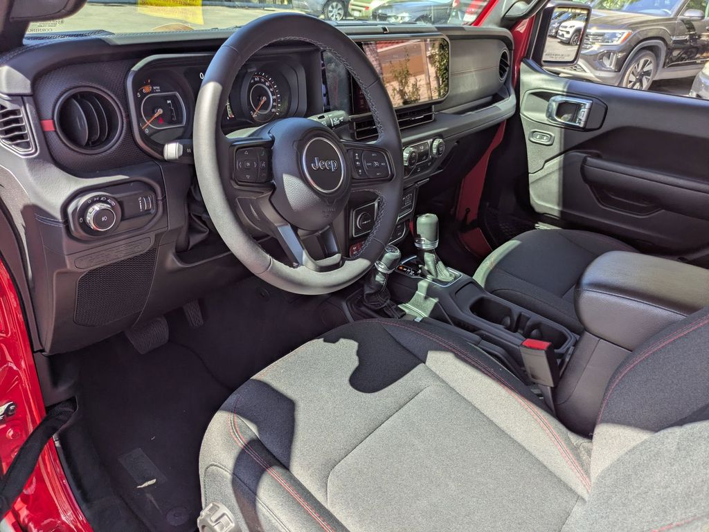 Thumbnail: 2025 Jeep Wrangler - 17