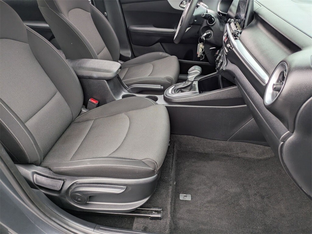 Thumbnail: 2024 Kia Forte - 28