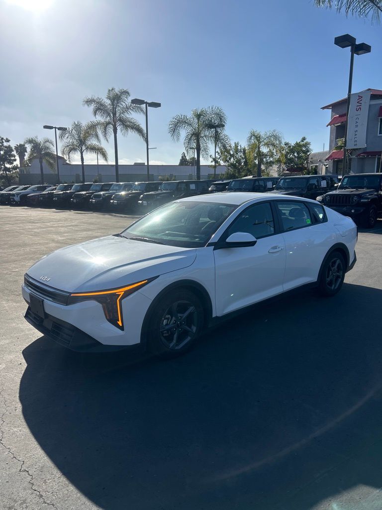 2025 Kia K4