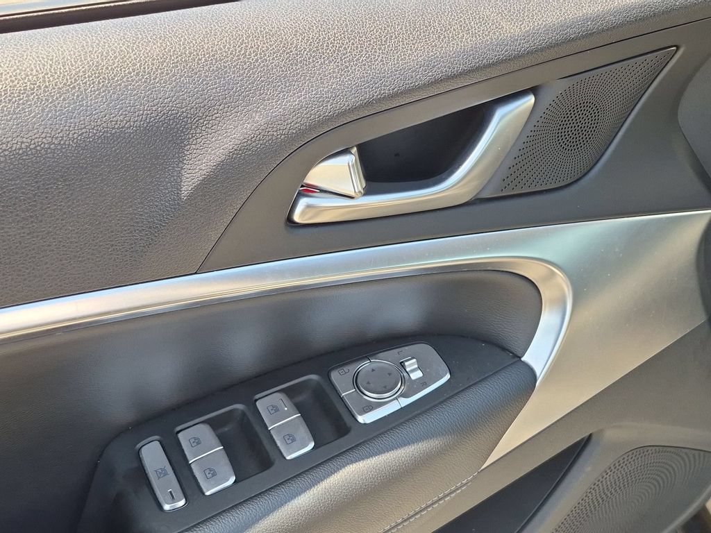 Thumbnail: 2025 Genesis G70 - 13