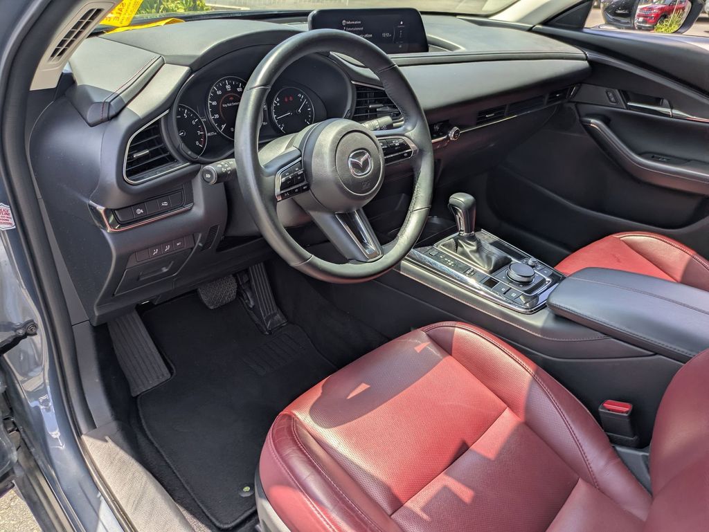 Thumbnail: 2025 Mazda CX-30 - 17
