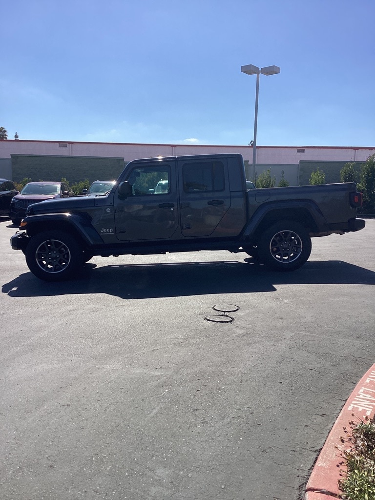 Thumbnail: 2023 Jeep Gladiator - 2