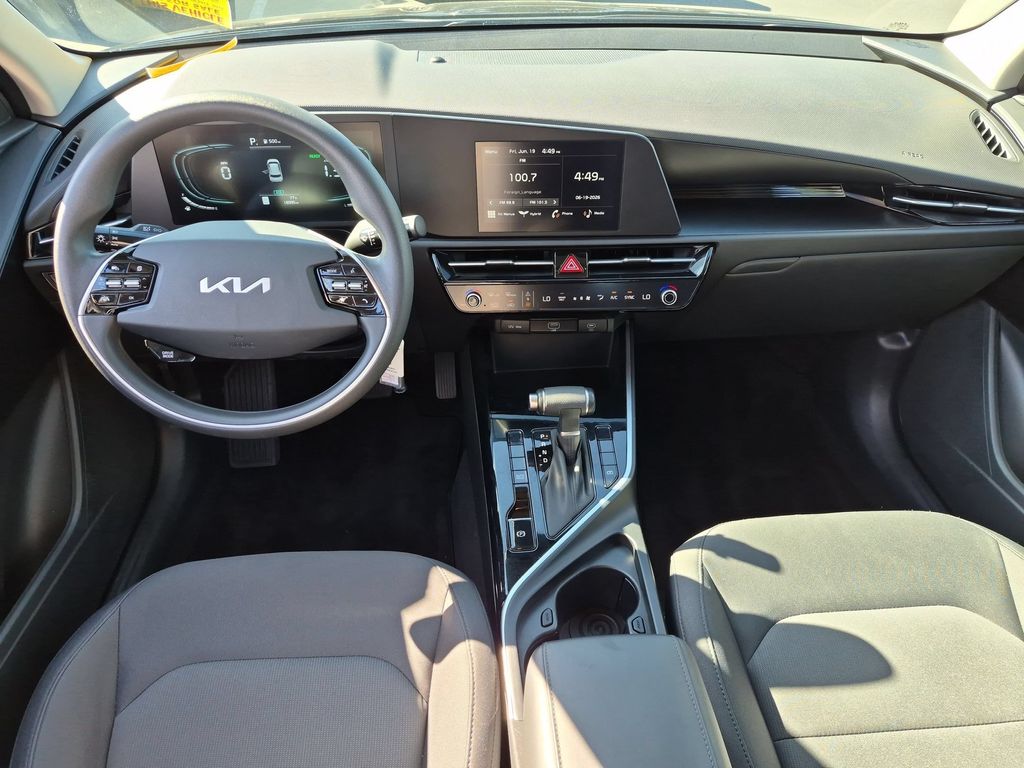 Thumbnail: 2025 Kia Niro - 26