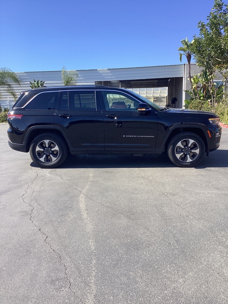Thumbnail: 2023 Jeep Grand Cherokee - 6