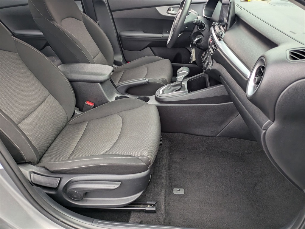 Thumbnail: 2024 Kia Forte - 28