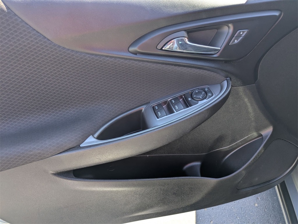 Thumbnail: 2023 Chevrolet Malibu - 14