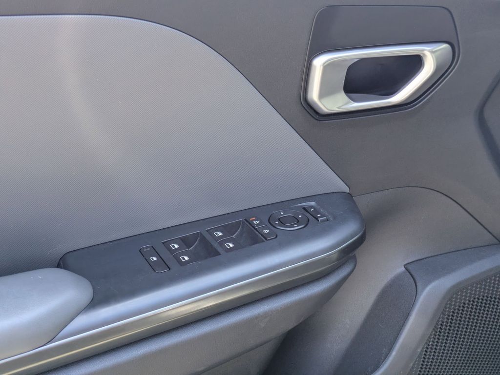 Thumbnail: 2025 Kia K4 - 16