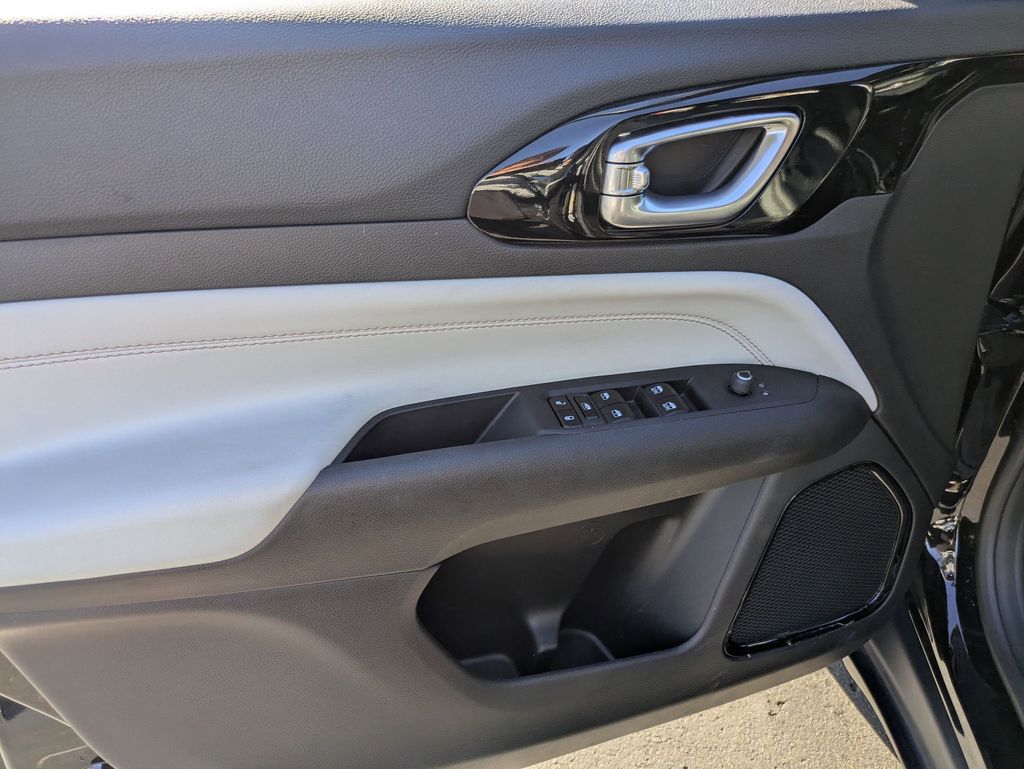 Thumbnail: 2025 Jeep Compass - 15