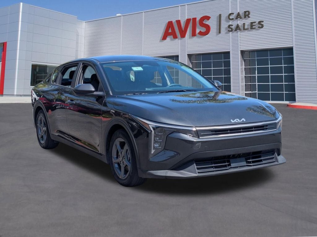 Thumbnail: 2025 Kia K4 - 3