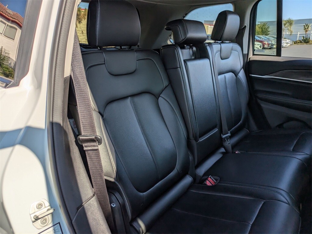 Thumbnail: 2023 Jeep Grand Cherokee - 25