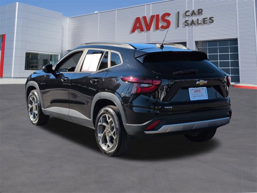 Thumbnail: 2025 Chevrolet Trax - 9