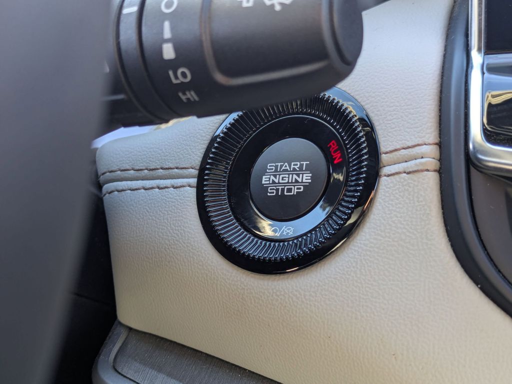 Thumbnail: 2025 Jeep Compass - 24