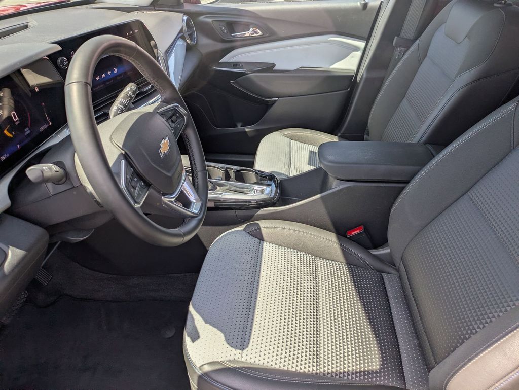 Thumbnail: 2025 Chevrolet Trax - 24