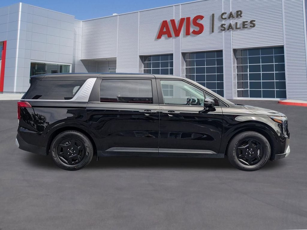 Thumbnail: 2025 Kia Carnival - 5
