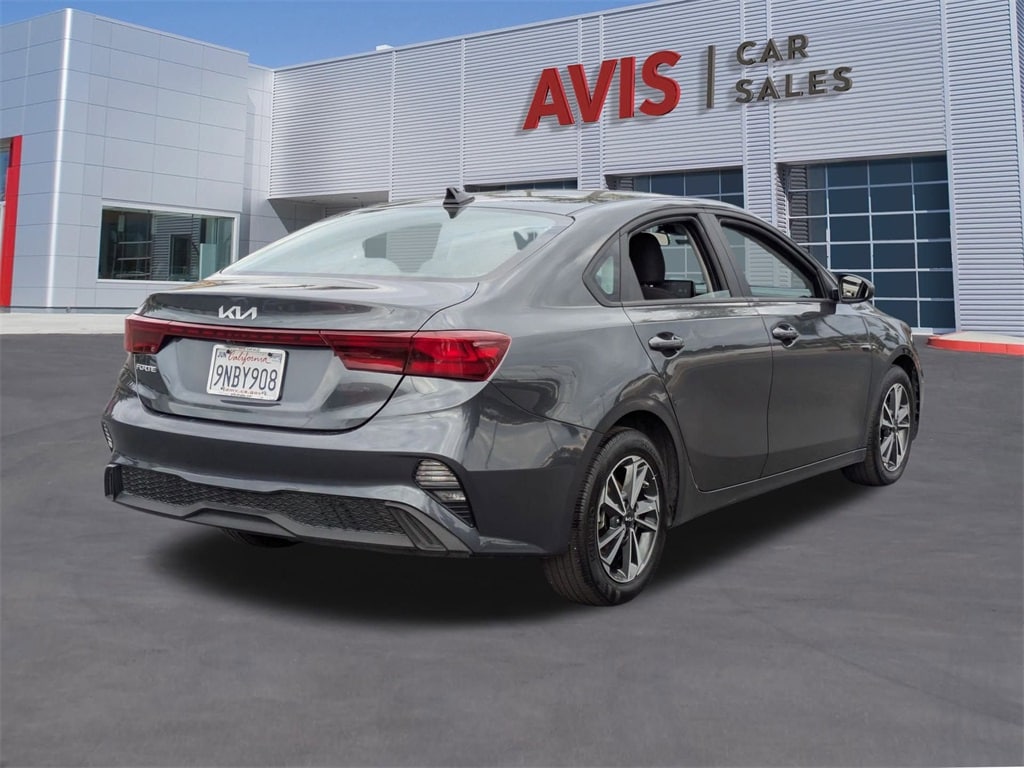 Thumbnail: 2024 Kia Forte - 6