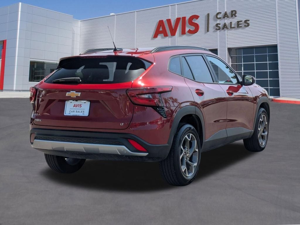Thumbnail: 2025 Chevrolet Trax - 6
