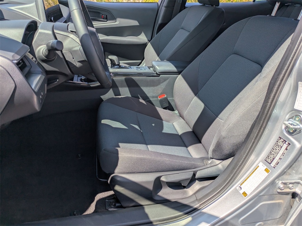 Thumbnail: 2025 Toyota Prius - 16