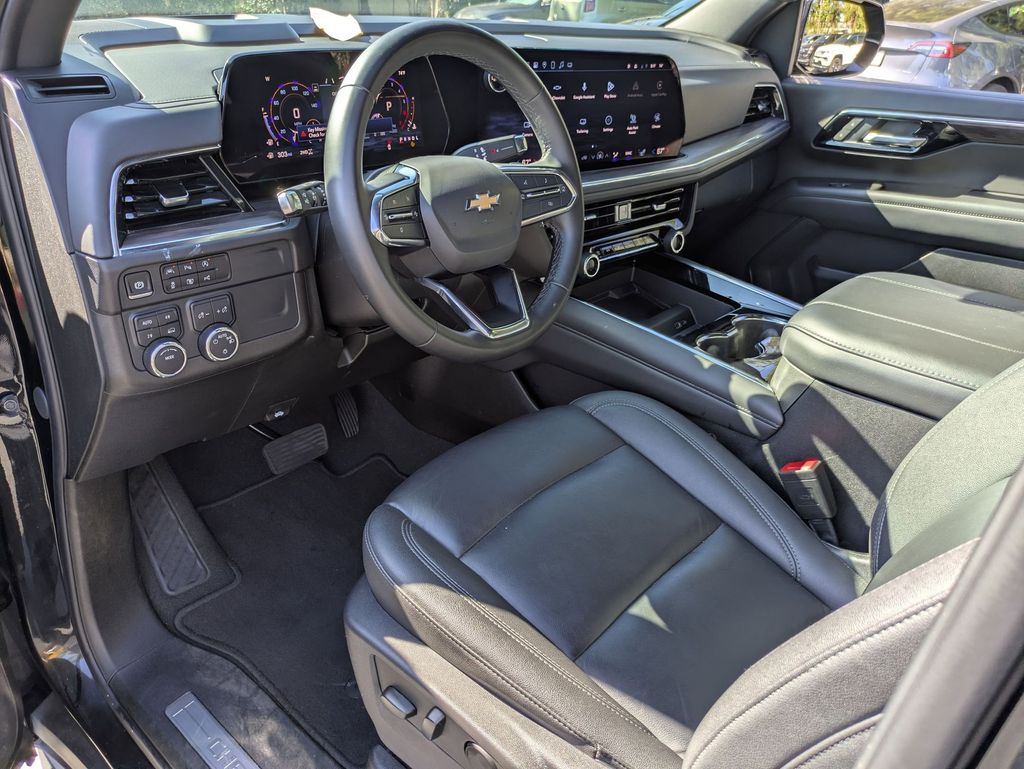 Thumbnail: 2025 Chevrolet Tahoe - 17