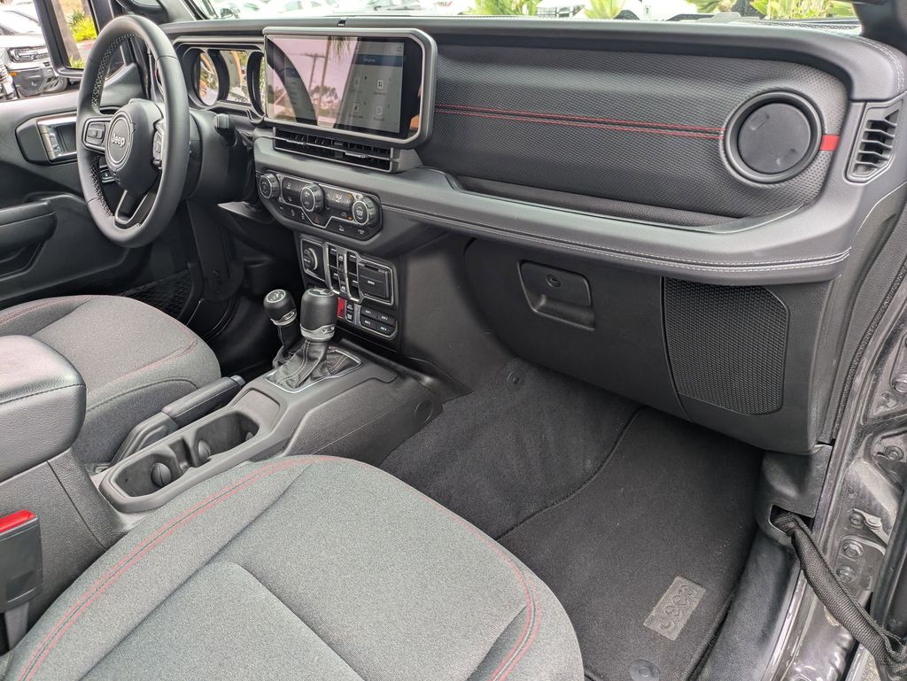 Thumbnail: 2025 Jeep Wrangler - 30