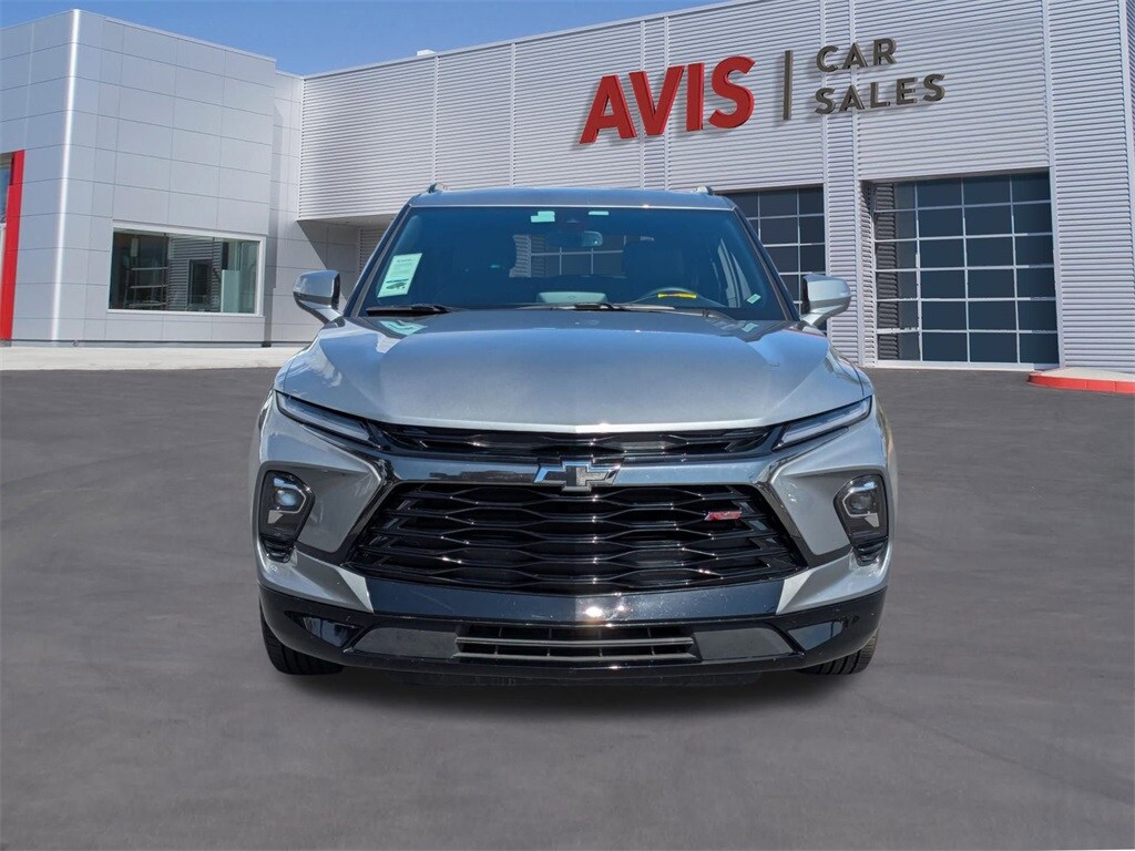2025 Chevrolet Blazer RS photo 2