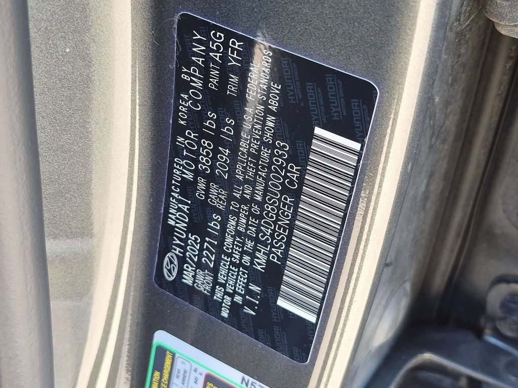 Thumbnail: 2025 Hyundai Elantra - 36