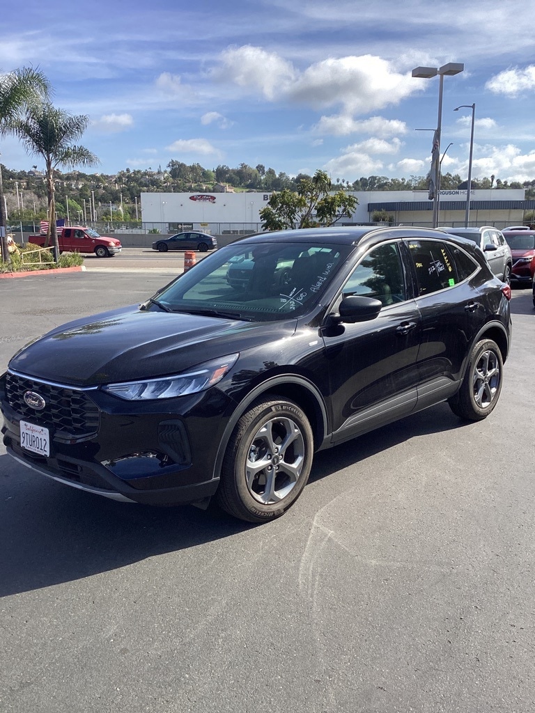 Thumbnail: 2025 Ford Escape - 5