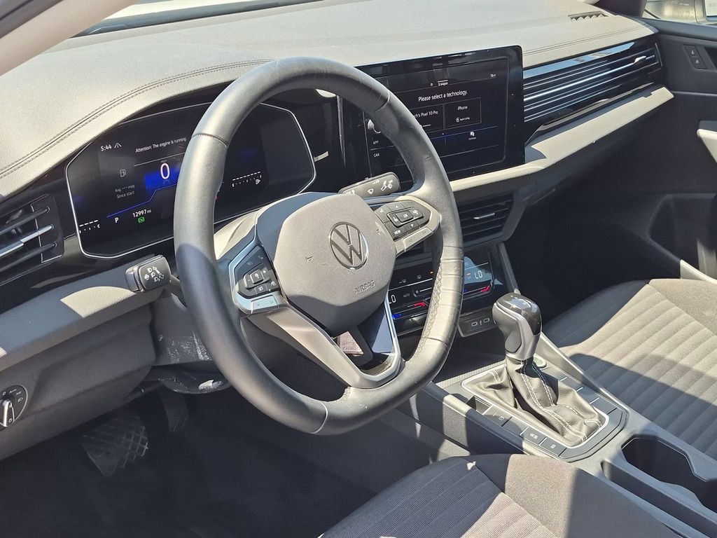 Thumbnail: 2025 Volkswagen Jetta - 18