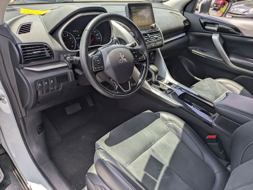 Thumbnail: 2025 Mitsubishi Eclipse Cross - 17