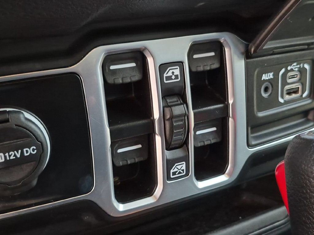 2025 Jeep Wrangler 4-Door Sport S - Photo 13