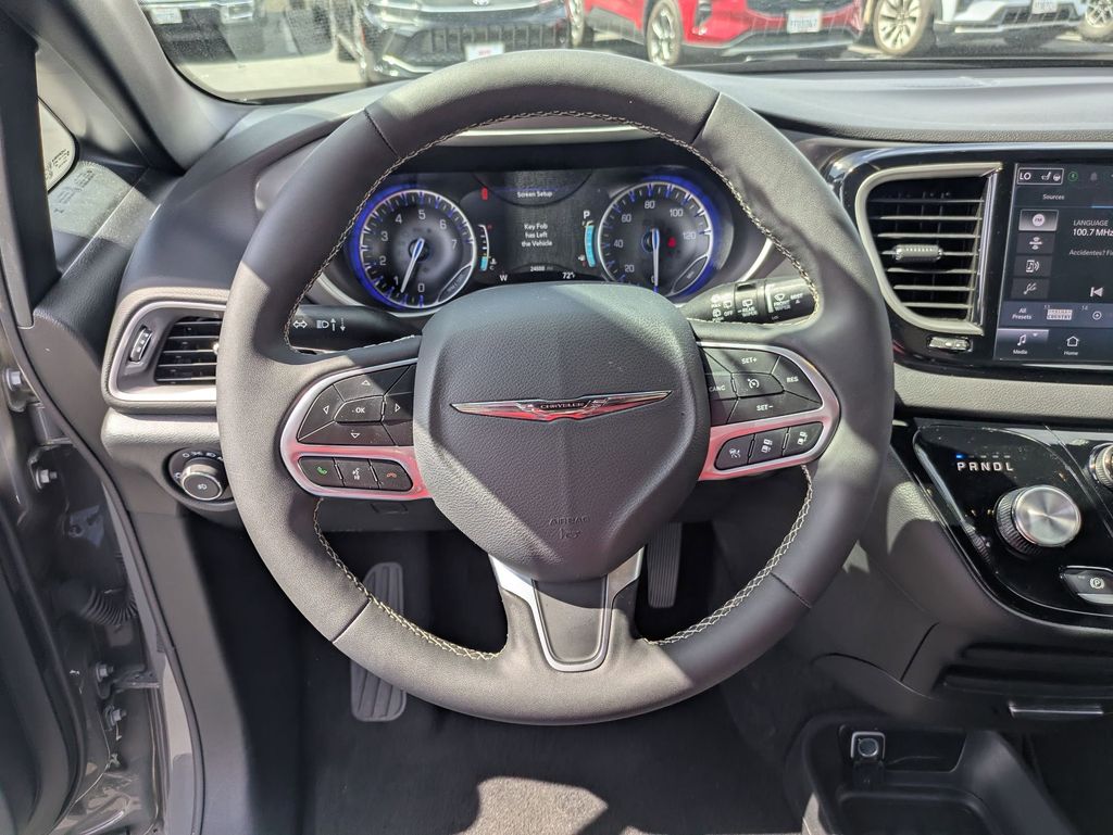 Thumbnail: 2025 Chrysler Pacifica - 17