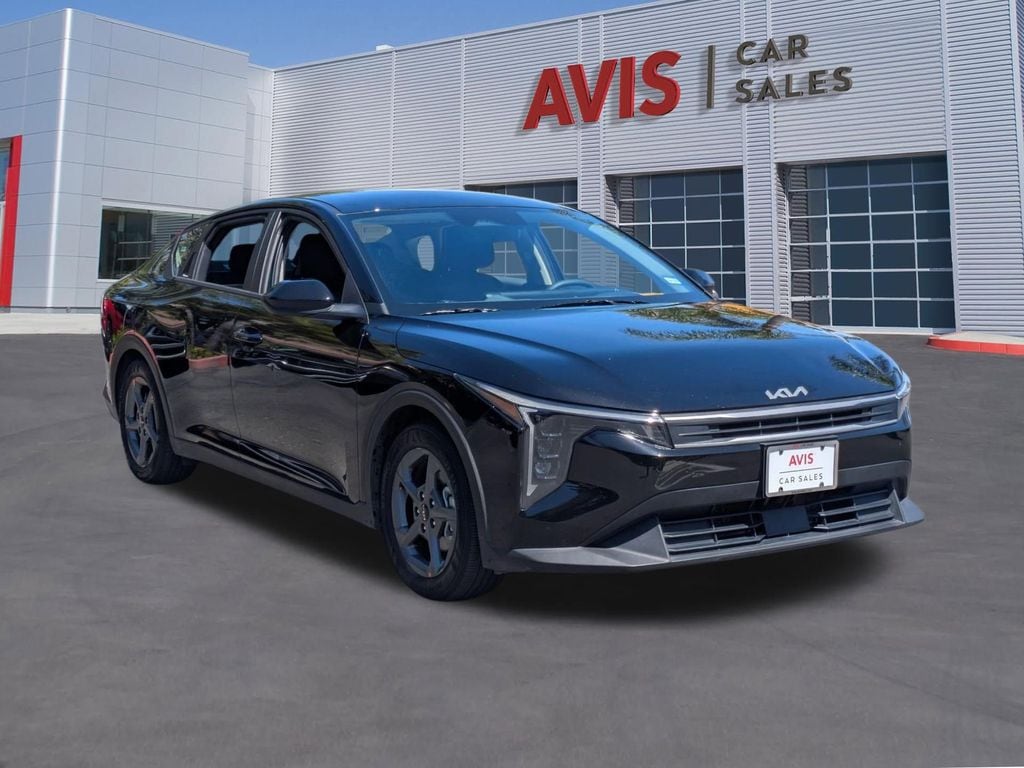 Thumbnail: 2025 Kia K4 - 3