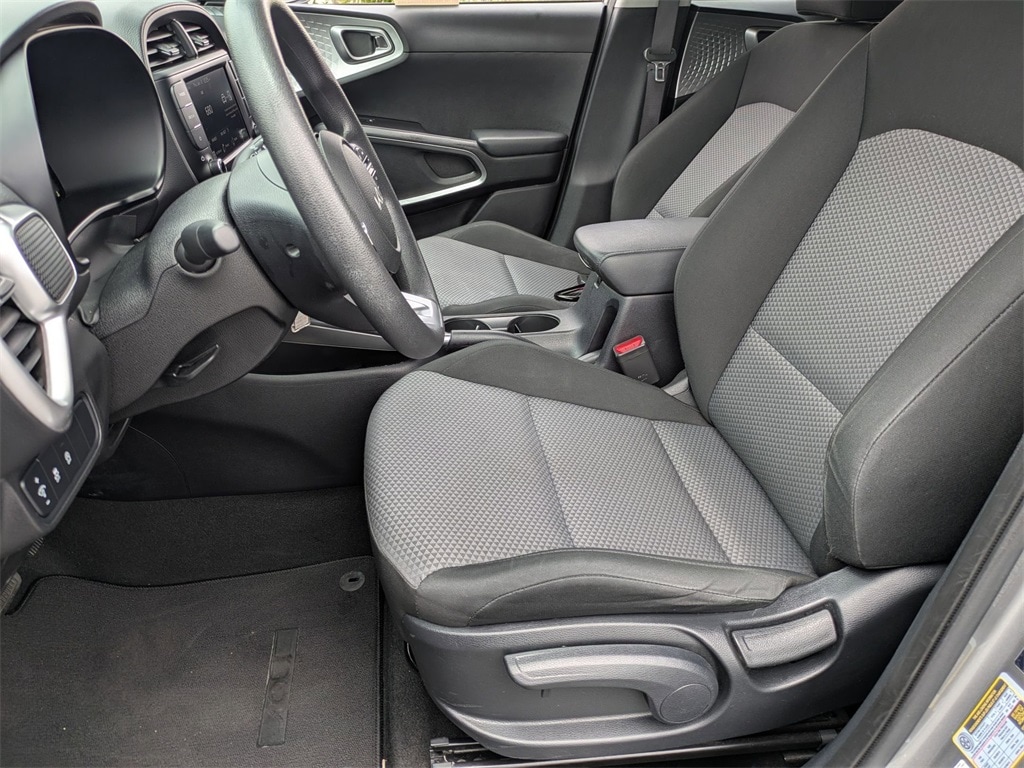 Thumbnail: 2023 Kia Soul - 16