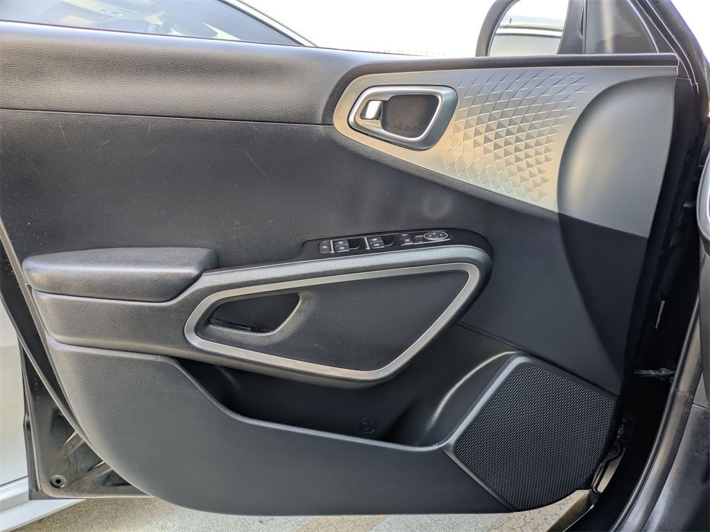 Thumbnail: 2023 Kia Soul - 11