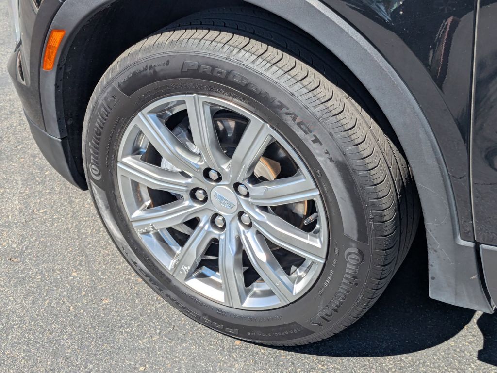 Thumbnail: 2023 Cadillac XT4 - 13