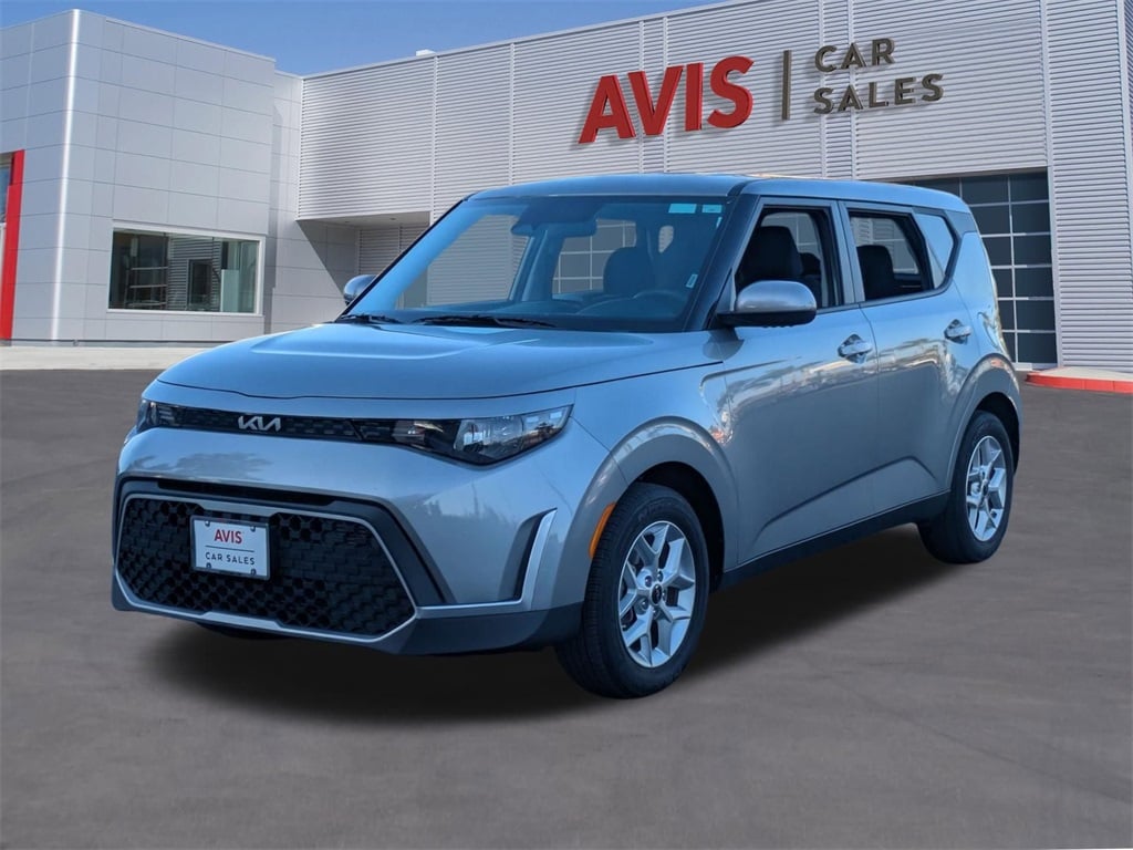 2024 Kia Soul LX's photo