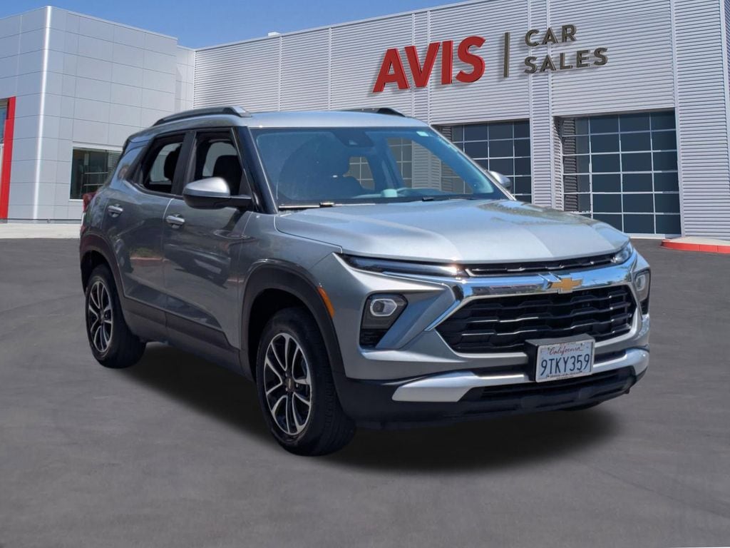 Thumbnail: 2025 Chevrolet TrailBlazer - 3