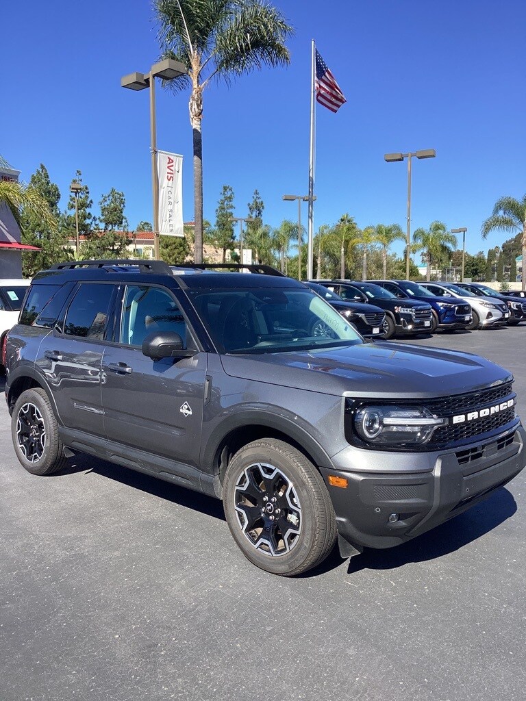 2025 Ford Bronco Sport Outer Banks photo 2
